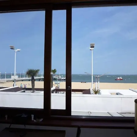 Appartement Centre, Tout A Pied - Vue Bassin - T3 Avec Parking Securise *