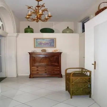 Centre, Tout A Pied - Vue Bassin - T3 Avec Parking Securise Appartement