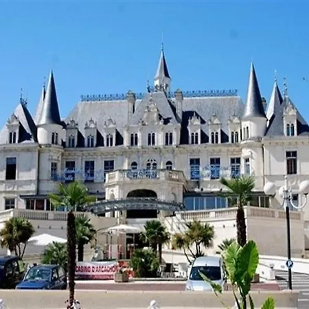 Centre, Tout A Pied - Vue Bassin - T3 Avec Parking Securise *